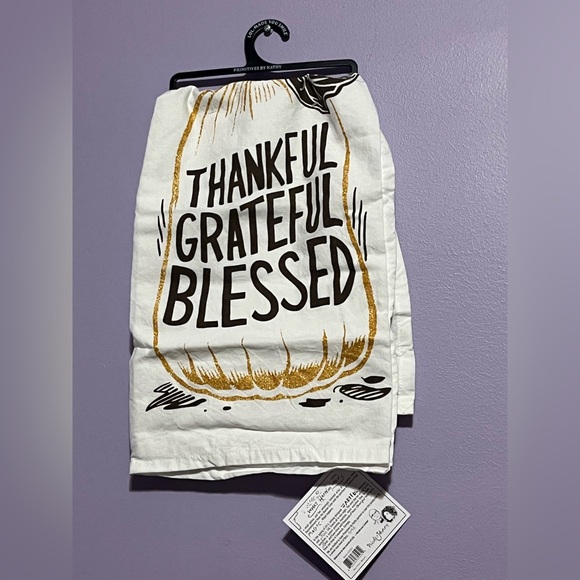 Primitives by Kathy White and Gold Kitchen Towel - Picture 1 of 2
